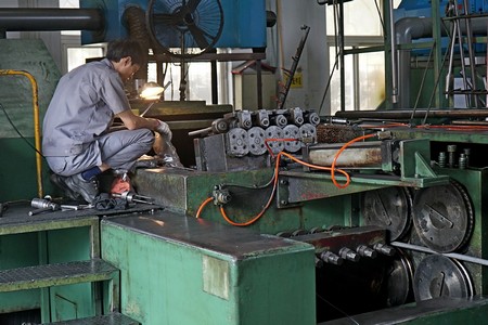 cold forging mold installation